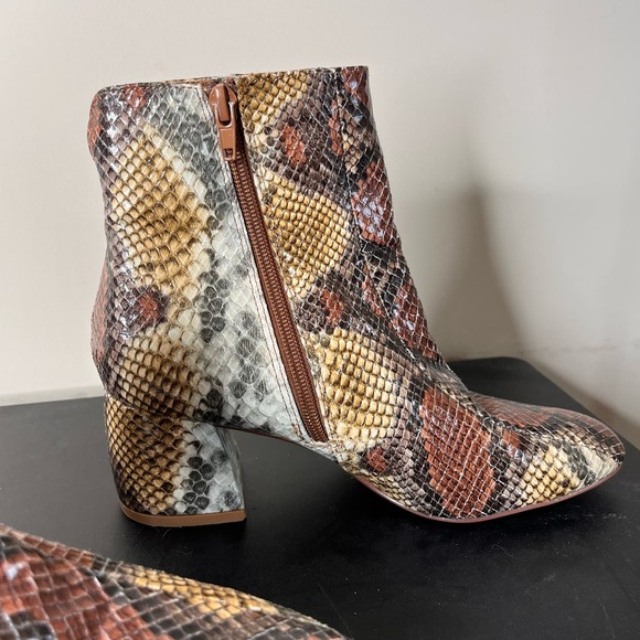 Chinese Laundry Davinna Yellow Brown Snakeskin Low heel ankle boots Size 5.5 - Picture 4 of 13